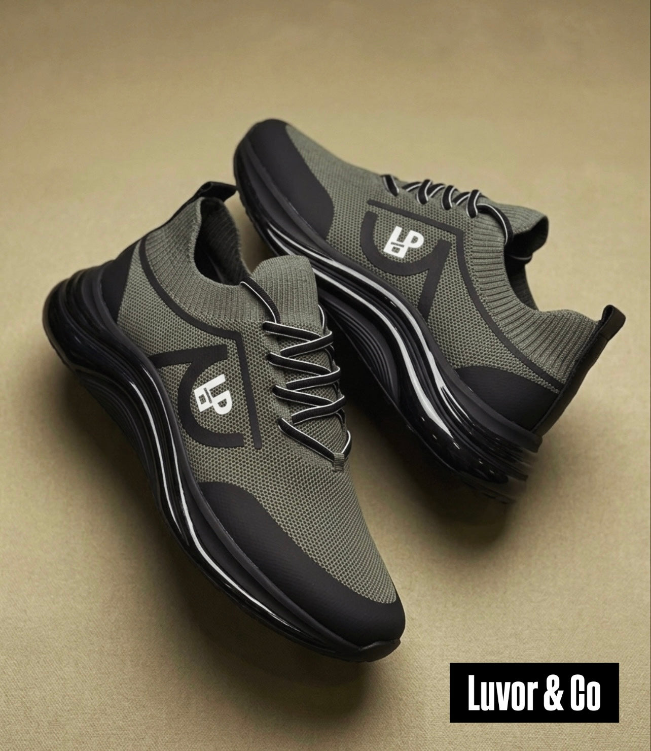 ÖZEL OLARAK ÜRETİM YAPTIĞIMIZ %100 GERÇEK TRİKO SNEAKERS